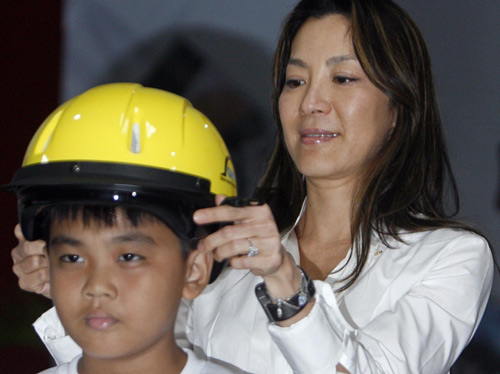 Michelle Yeoh at news conference on Pathways to Sustainable Transport forum
