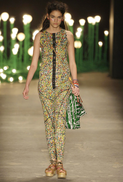 New Order' 2010/2011 summer collection during the Fashion Rio Show