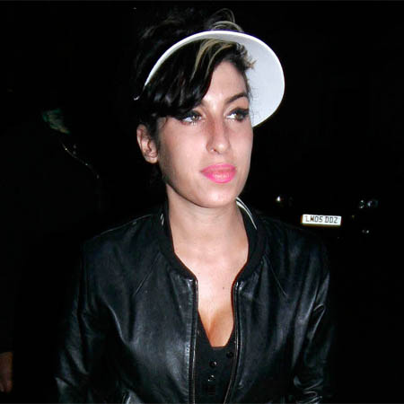 Amy Winehouse praised by father