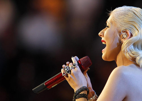 Christina Aguilera sings national anthem before Game 6 of 2010 NBA Finals