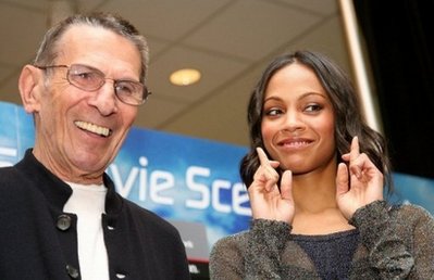Nimoy and Saldana give Yoostar film karaoke a whirl