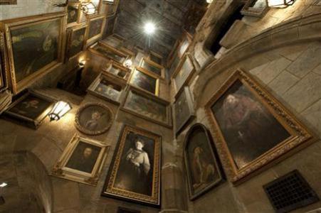Harry Potter fans swarm new theme park