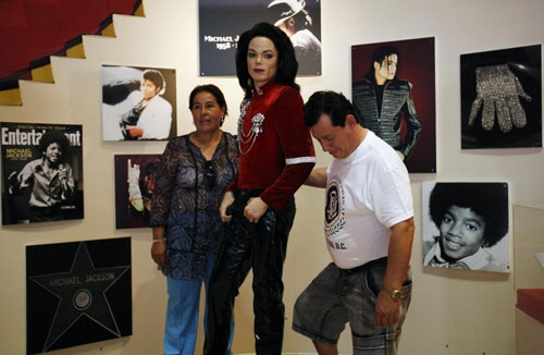 Dancing, exhibits, grave visit mark Jackson anniversary