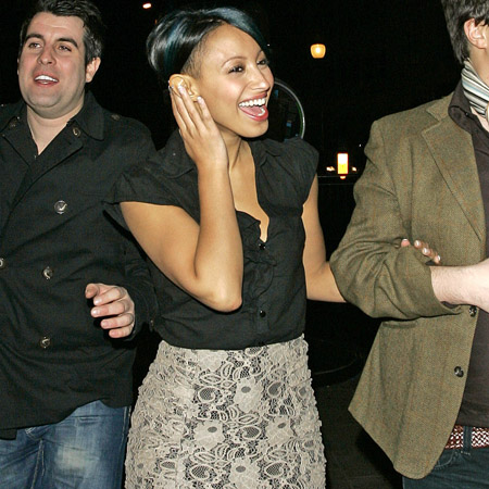 Yoga Babe Amelle Berrabah