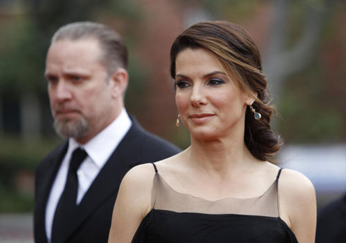 Sandra Bullock, Jesse James finalize divorce