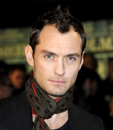 Jude Law blocks ex's book