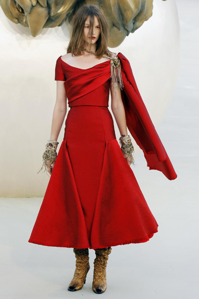 Chanel Haute-Couture Fall/Winter 2010-2011 fashion show