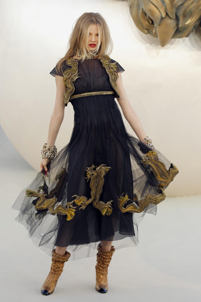 Chanel Haute-Couture Fall/Winter 2010-2011 fashion show