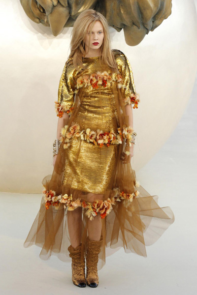 Chanel Haute-Couture Fall/Winter 2010-2011 fashion show