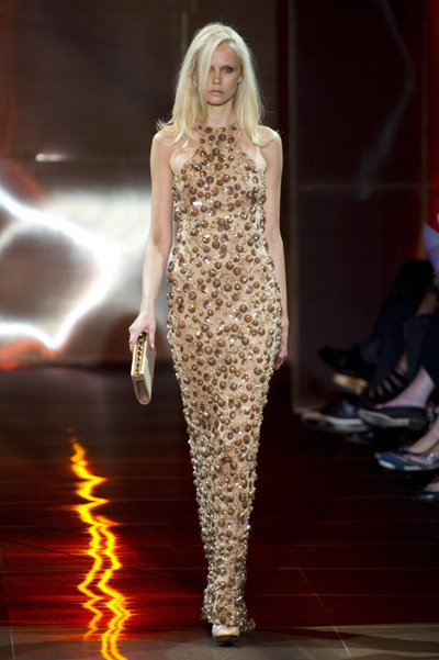 Giorgio Armani Prive Fall/Winter 2010-2011 Haute Couture fashion show