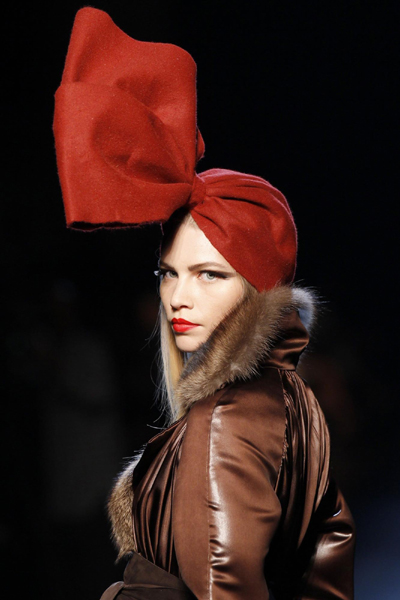 Jean-Paul Gaultier Fall/Winter 2010-2011 fashion show