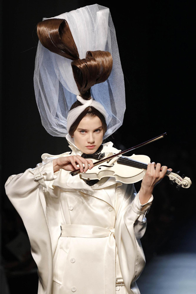 Jean-Paul Gaultier Fall/Winter 2010-2011 fashion show