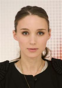 Fresh face Rooney Mara lands lead in 'Dragon Tattoo'