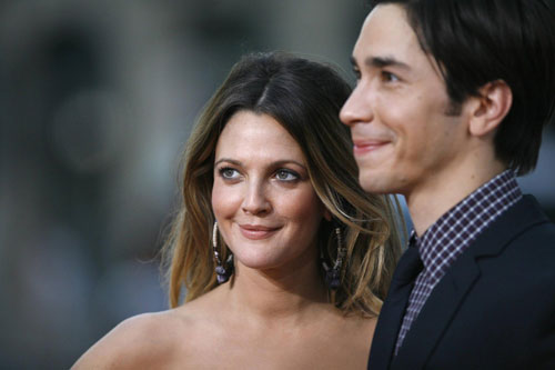 Happy Couples at the 'Going the Distance' Premiere