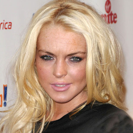 Lindsay Lohan back behind the wheel