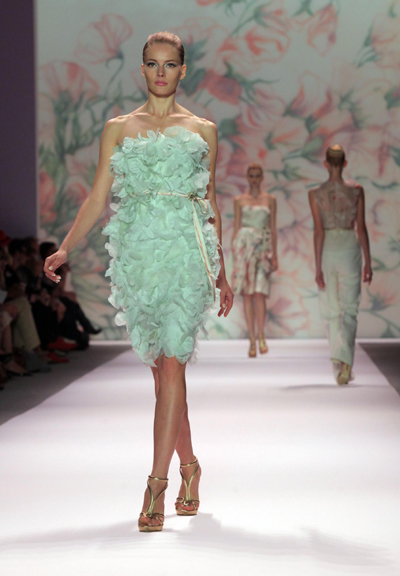 NY Fashion Week: Monique Lhuillier Spring 2011 collection