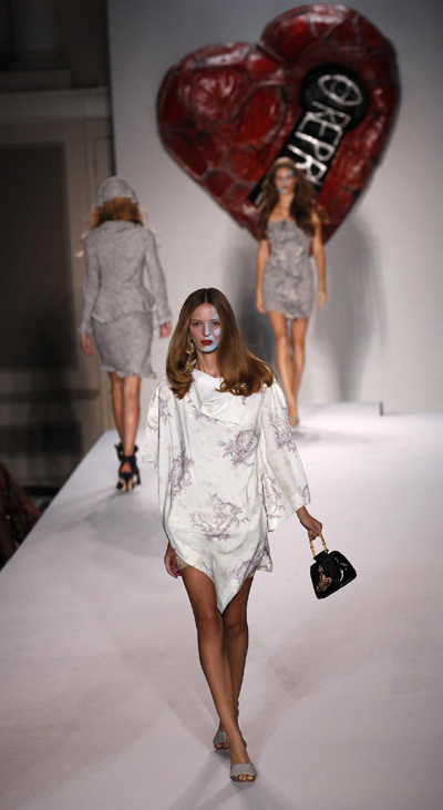 London Fashion Week: Vivienne Westwood 2011 Spring/Summer collection