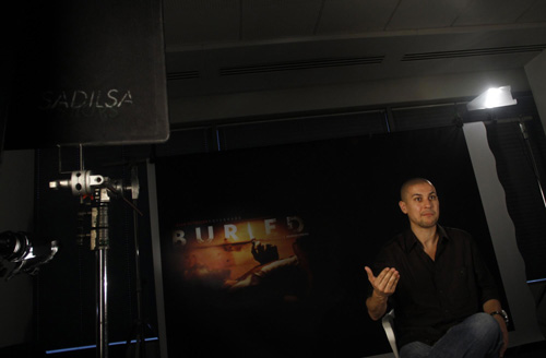 'Buried' director puts Indiana Jones in a coffin