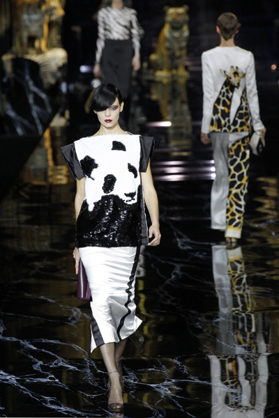 Marc Jacobs Spring/Summer 2011 women's ready-to-wear fashion collection