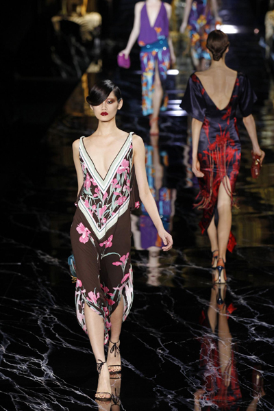 Marc Jacobs Spring/Summer 2011 women's ready-to-wear fashion collection