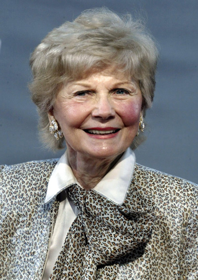 'Leave It to Beaver' mom Barbara Billingsley dies