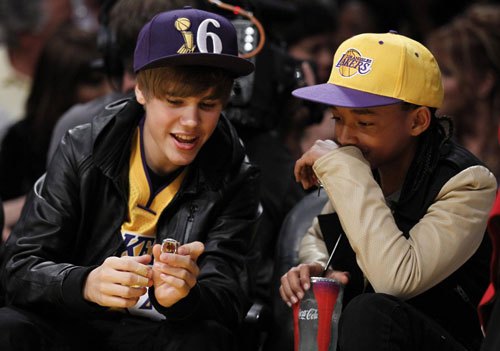 Justin Bieber watches NBA game between Los Angeles Lakers and Houston Rockets