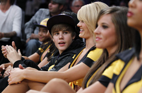 Justin Bieber watches NBA game between Los Angeles Lakers and Houston Rockets
