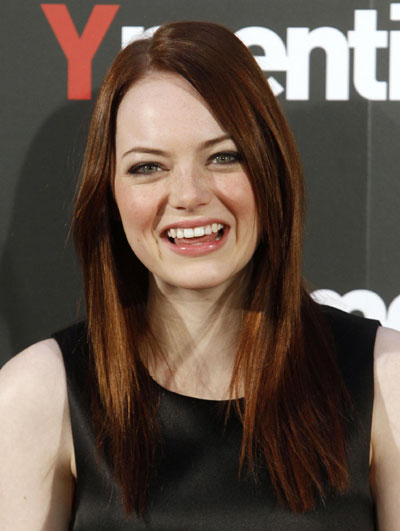 Emma Stone poses at a photocall for 'Easy A' in Madrid