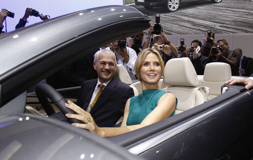 Heidi Klum attends a Volkswagen presentation at LA Auto Show in L.A.