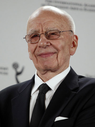 Celebs arrive at 38th International Emmy Awards in New York City