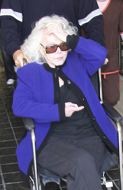 Zsa Zsa Gabor to have part of leg amputated