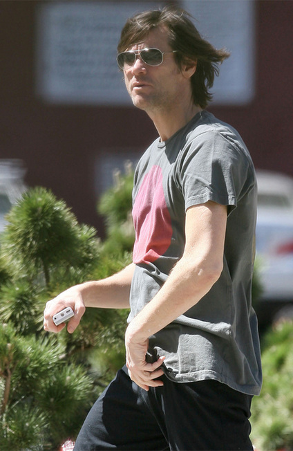 Jim Carrey dating Next Top Model