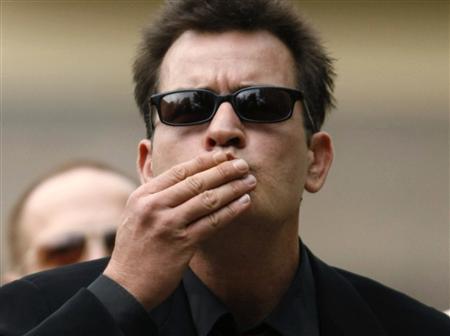 Charlie Sheen back in rehab, TV show on hold