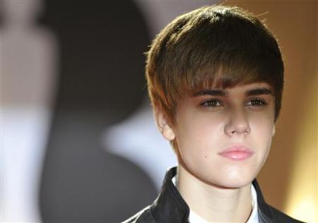 justin bieber wax. Justin Bieber gets wax figure