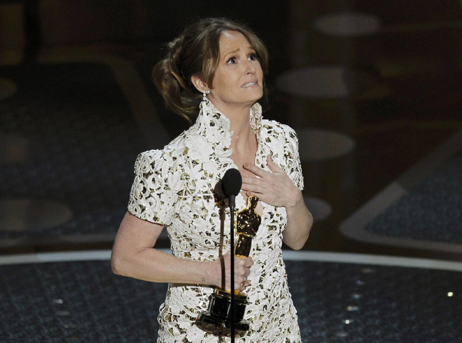 Melissa Leo accepts the Oscar for best supporting actress for her role in 