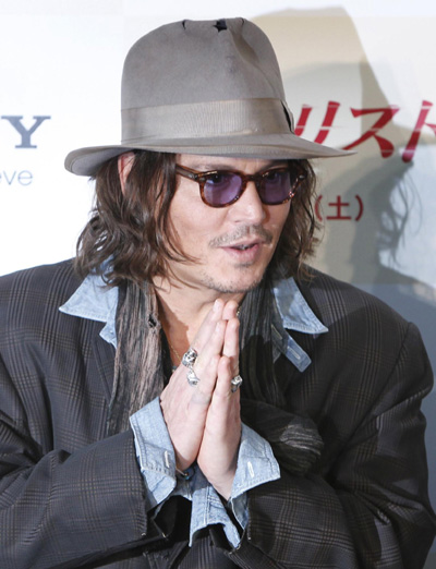 Johnny Depp promotes movie 'The Tourist' in Tokyo