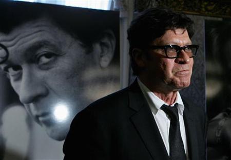 Rocker Robbie Robertson set to write memoirs