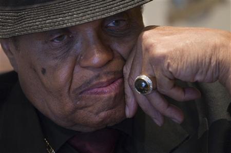 Jackson dad renews call for new probe of son's death