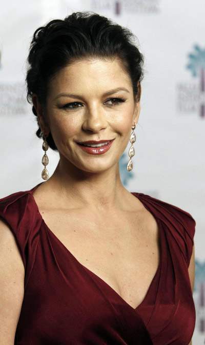 Catherine Zeta-Jones treated for bipolar disorder