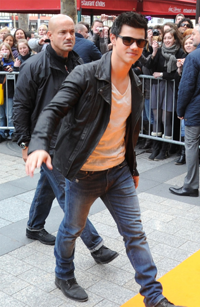 Taylor Lautner loves Britney Spears
