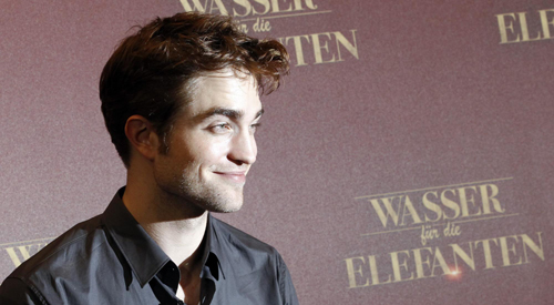 Robert Pattinson attends premiere of movie 