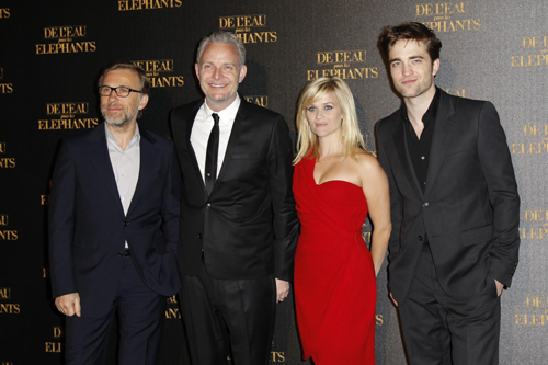 Pattinson and Witherspoon attend premiere of 