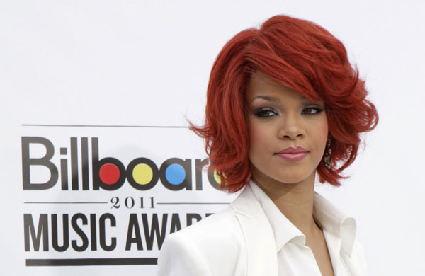 Rihanna, Britney kick off Billboard Awards