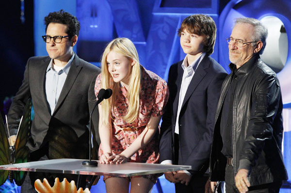 'Super 8' opening one day early in Twitter promo