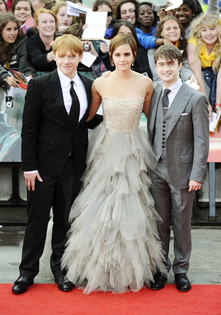 Fans, stars, Hollywood say farewell to Harry Potter