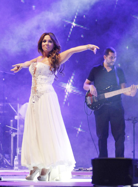 Helene Segara performs at Edineyat international festival