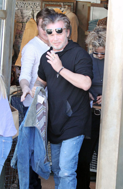 John Mellencamp gets divorce