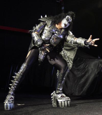 Jackson concert promoters remove Kiss from lineup