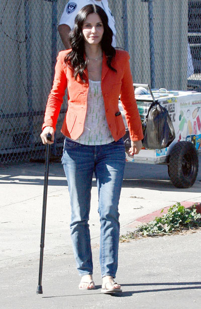 Courteney Cox to direct Cougar Town