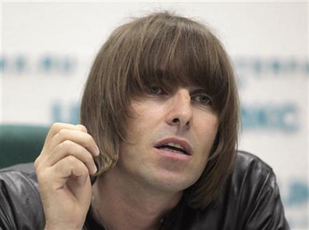 Oasis band brothers take slanging match to court